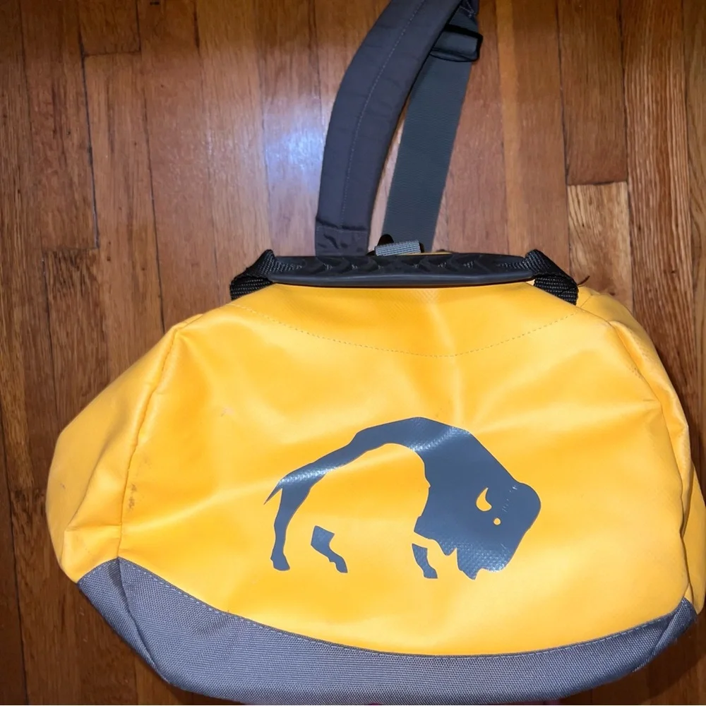 Tatonka Barrel XS Travel bag with removable shoulder strap. Excellent condition.